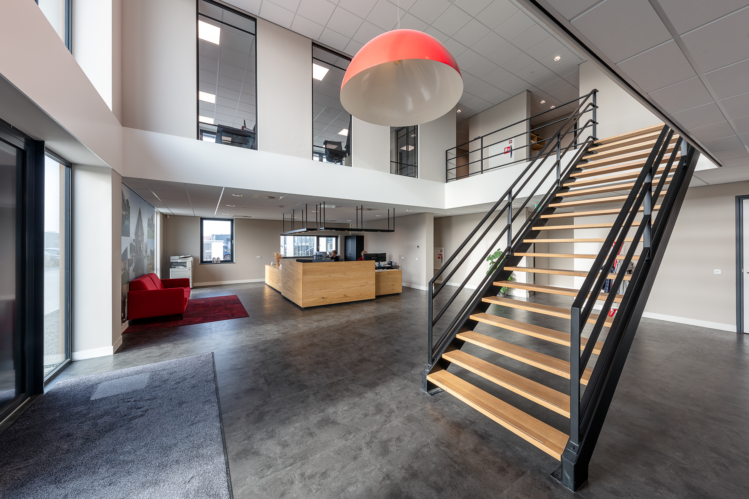 Inrichting nieuwbouw bedrijfspand.